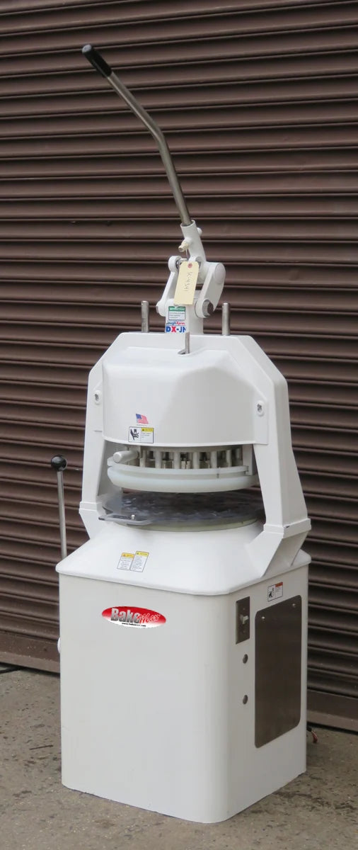BakeMax BMJN009 Commercial Floor Model Semi-Automatic 9-Division Dough Divider Rounder (7–18 oz)