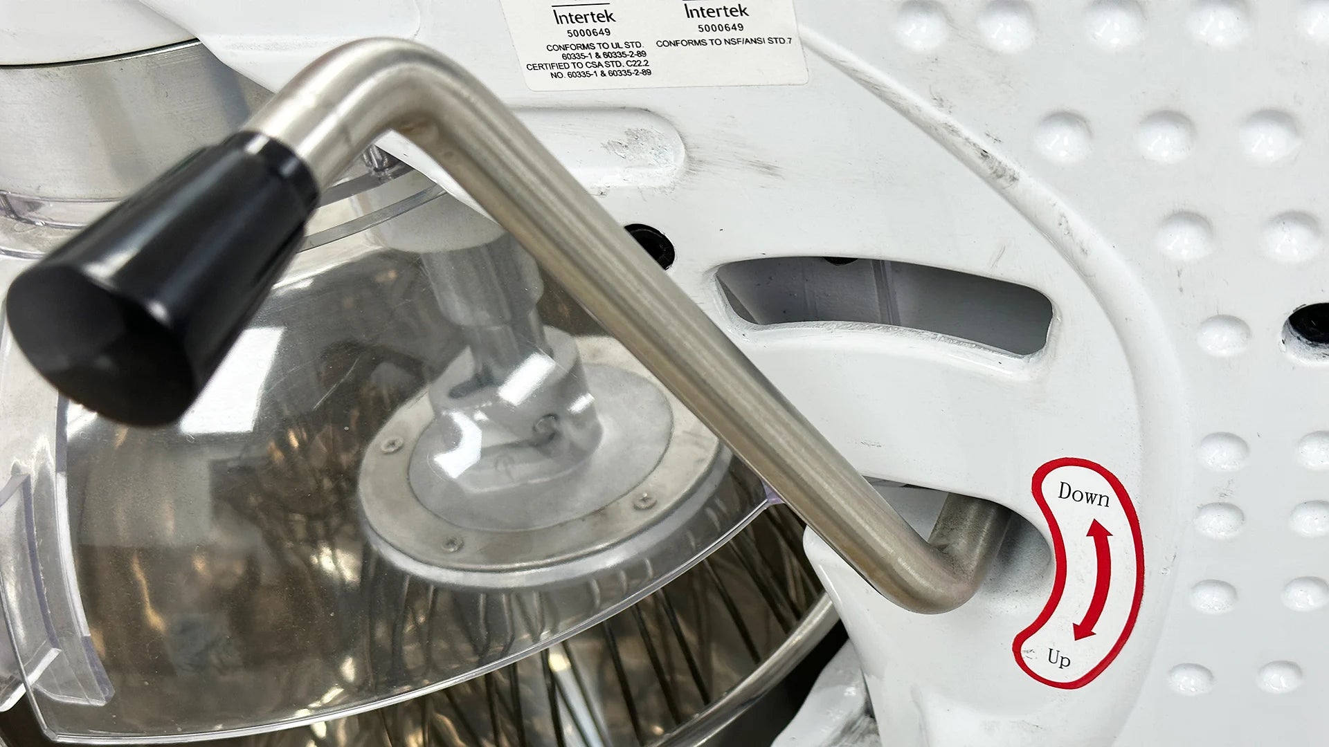 BakeMax BMPME30 Floor Model Economy 30-Quart 3-Speed Gear Driven Planetary Mixer