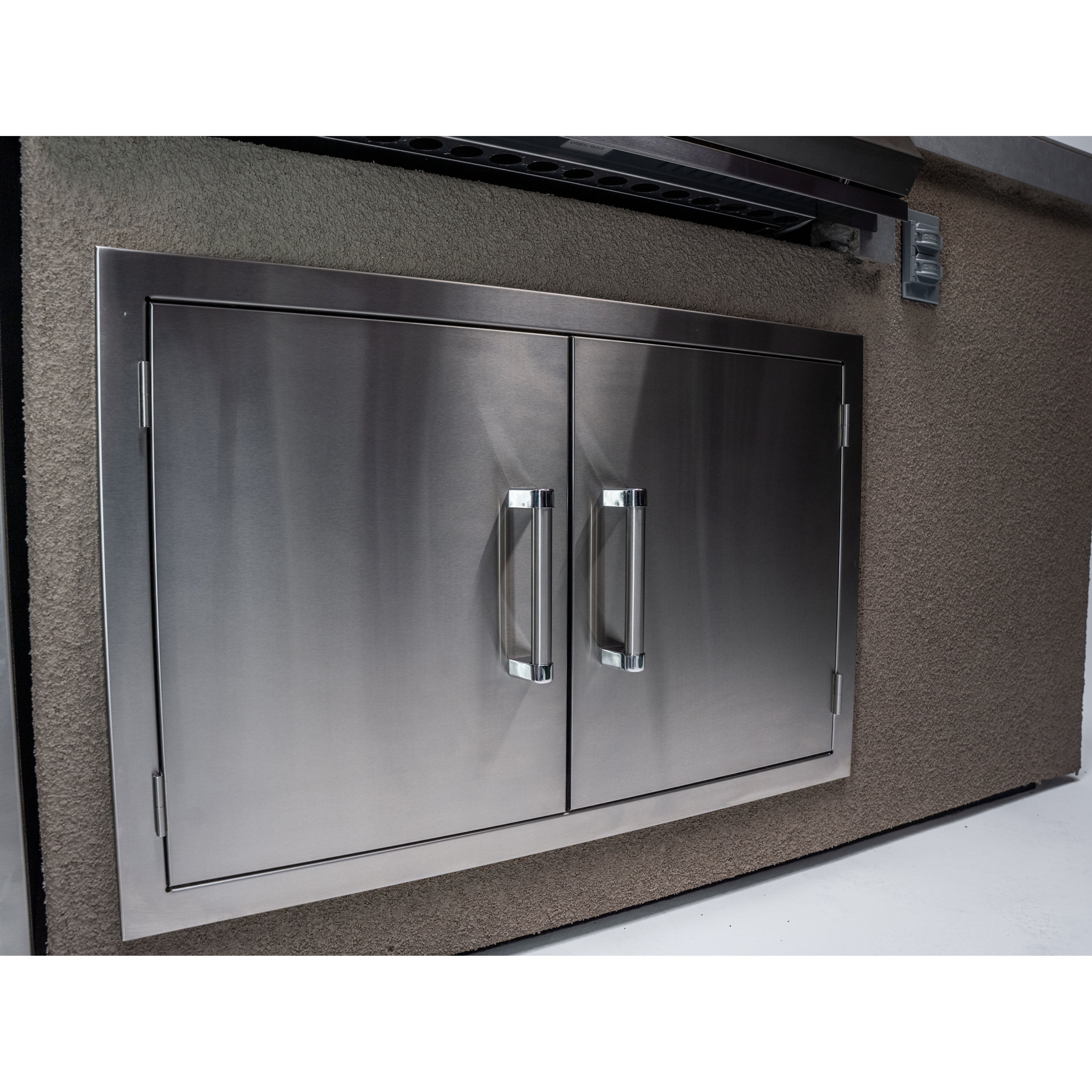 KoKoMo 7' Straight Island with 32" Grill, Access Door & Fridge