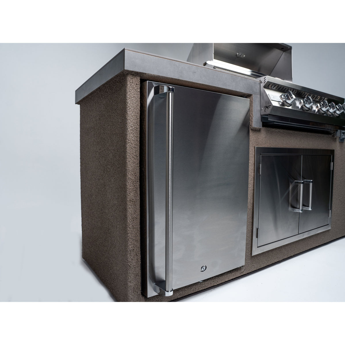 KoKoMo 7' Straight Island with 32" Grill, Access Door & Fridge