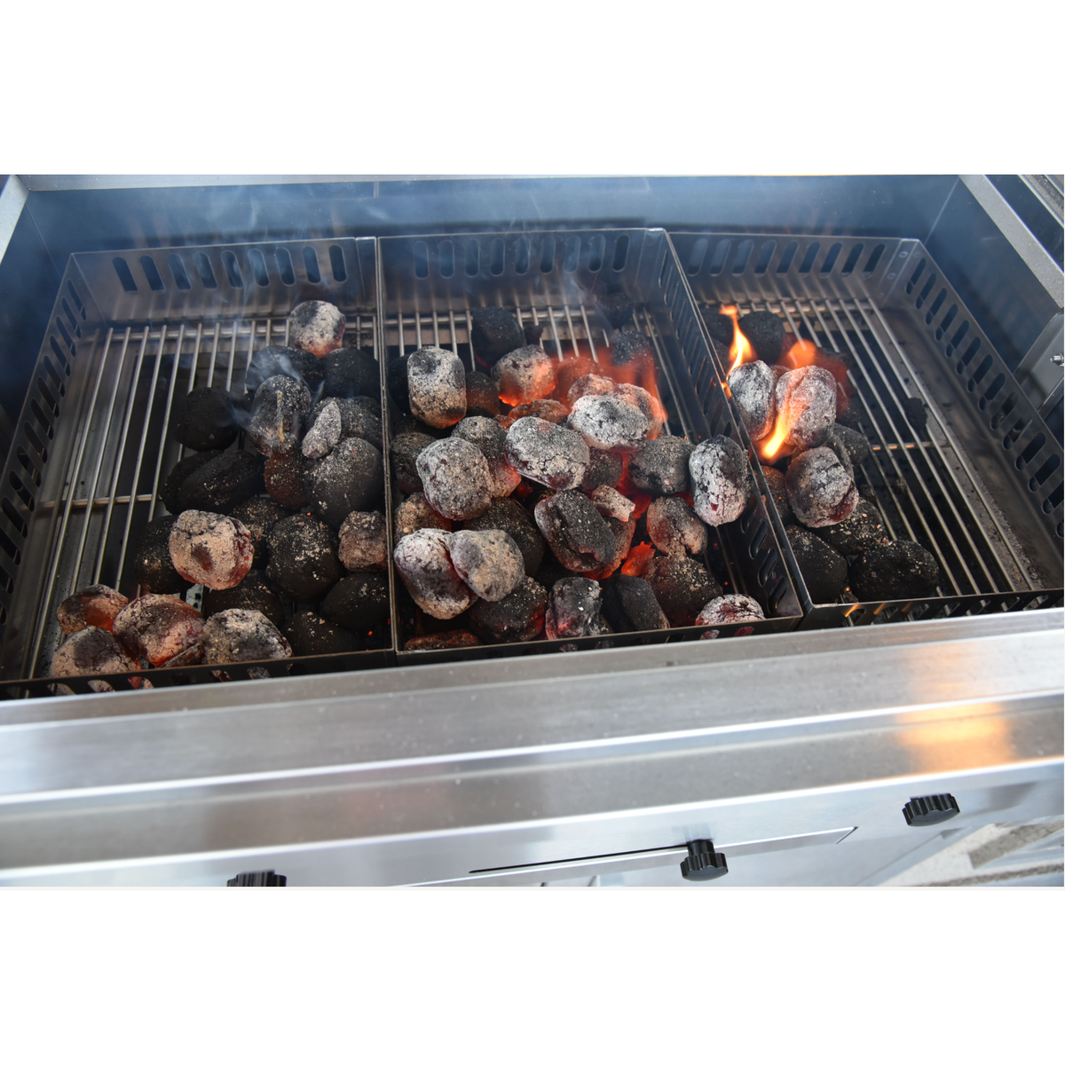 KoKoMo Kokomo 32” Built-In Charcoal Grill