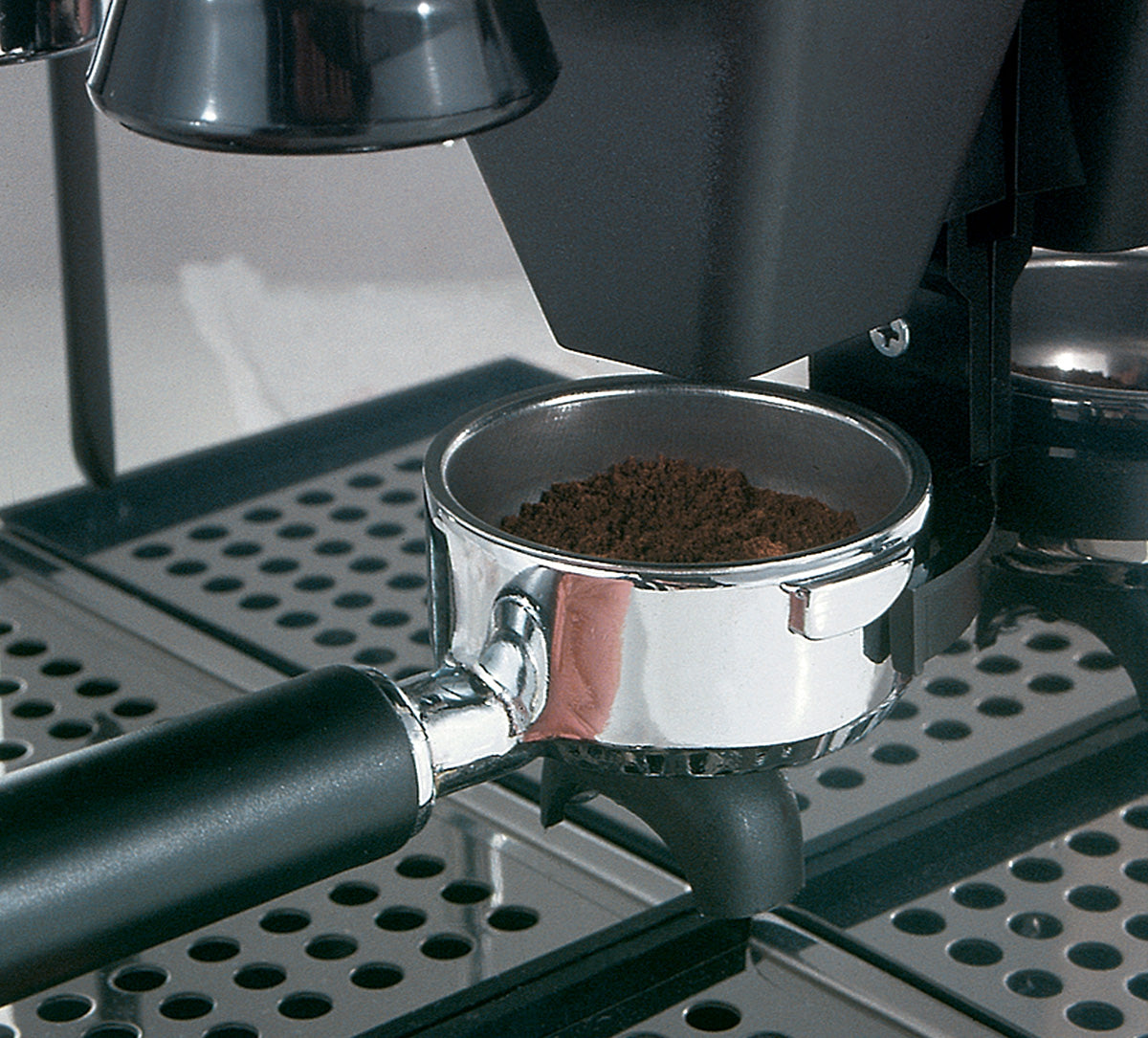 La Pavoni Domus Bar DMB Semi-Automatic Espresso Machine with Built-In Grinder